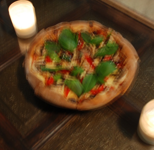 yes, I made this drunken pizza, or what I mean is that when I make pizza, perhaps it is best viewed through drunken eyes